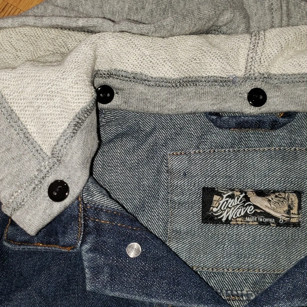 NWT First Wave Denim Jacket with Gray Cotton Sleeves & Detachable Hood, Size 8